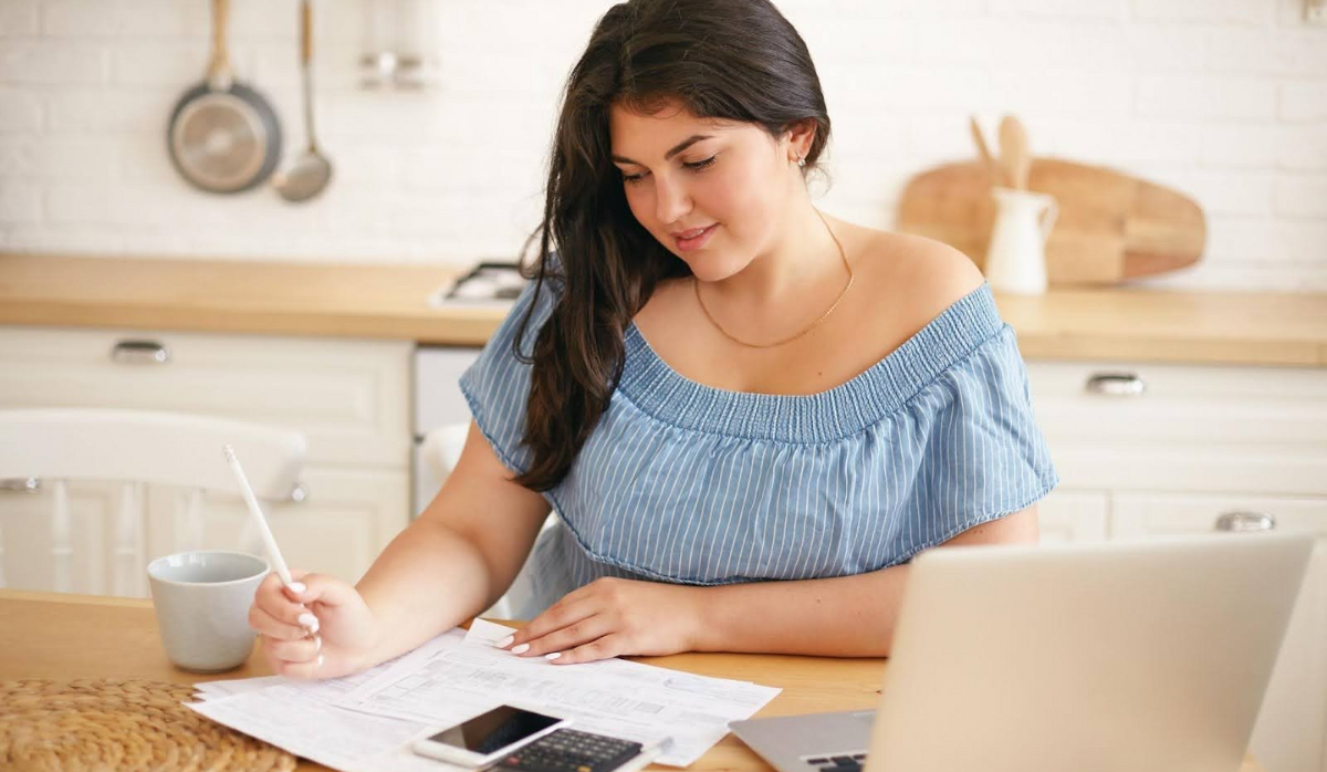 Student strategies to reduce college costs and avoid long-term debt